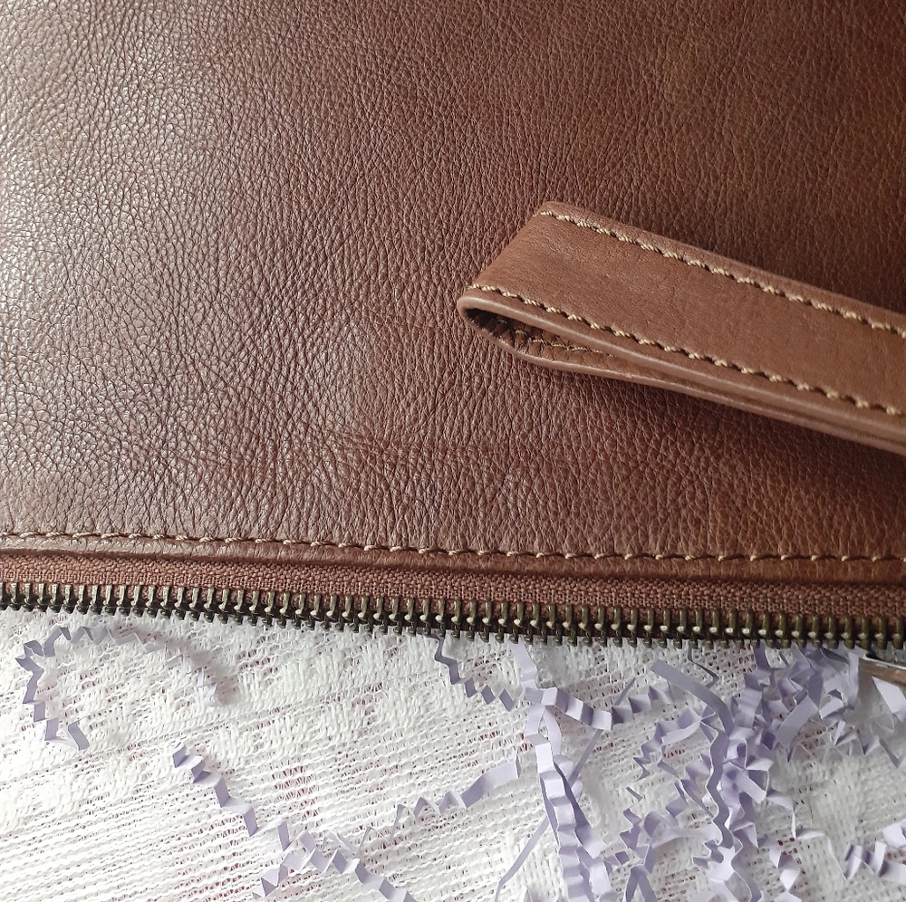 🥂 Leather Wristlet